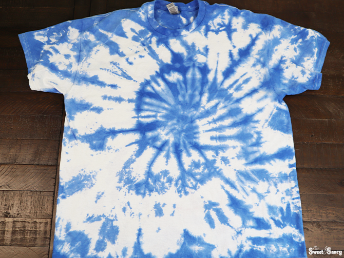 one color spiral tie dye