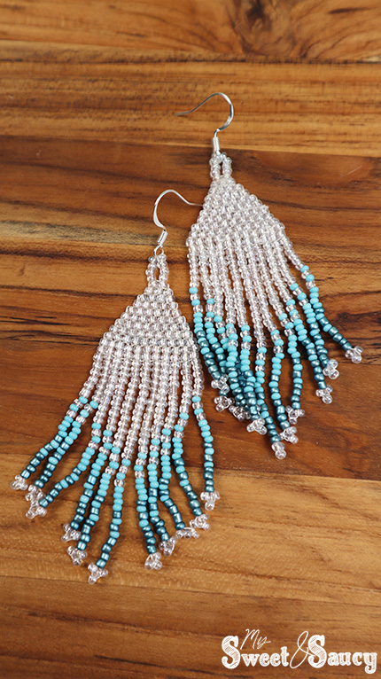 blue and white seed bead diy earrings
