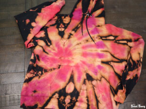reverse tie dye on the table cover